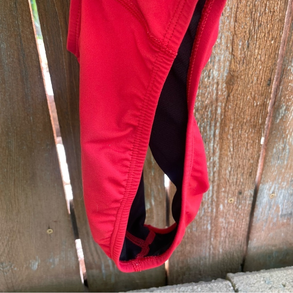 NIKE Hydrastrong Women’s Red One-Piece RacerBack Team Swimsuit Size 6 - Picture 6 of 12